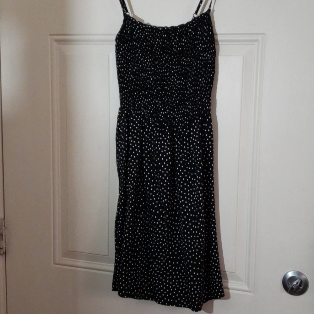 Dress. Black and white polka dots